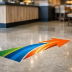 Autocollant sol personnalisé pour restaurant, design créatif. Attirez l'attention des clients avec une idée unique.