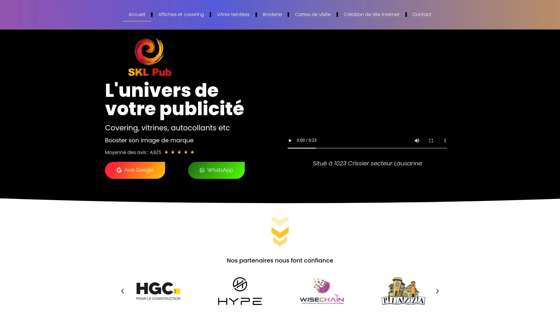 Site web de services de publicité et de marketing, avec logo, vidéo et partenaires.